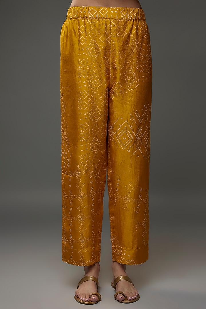 Yellow Mulberry Silk Printed Co-Ord Set by Divyam Mehta at Pernia's Pop Up Shop