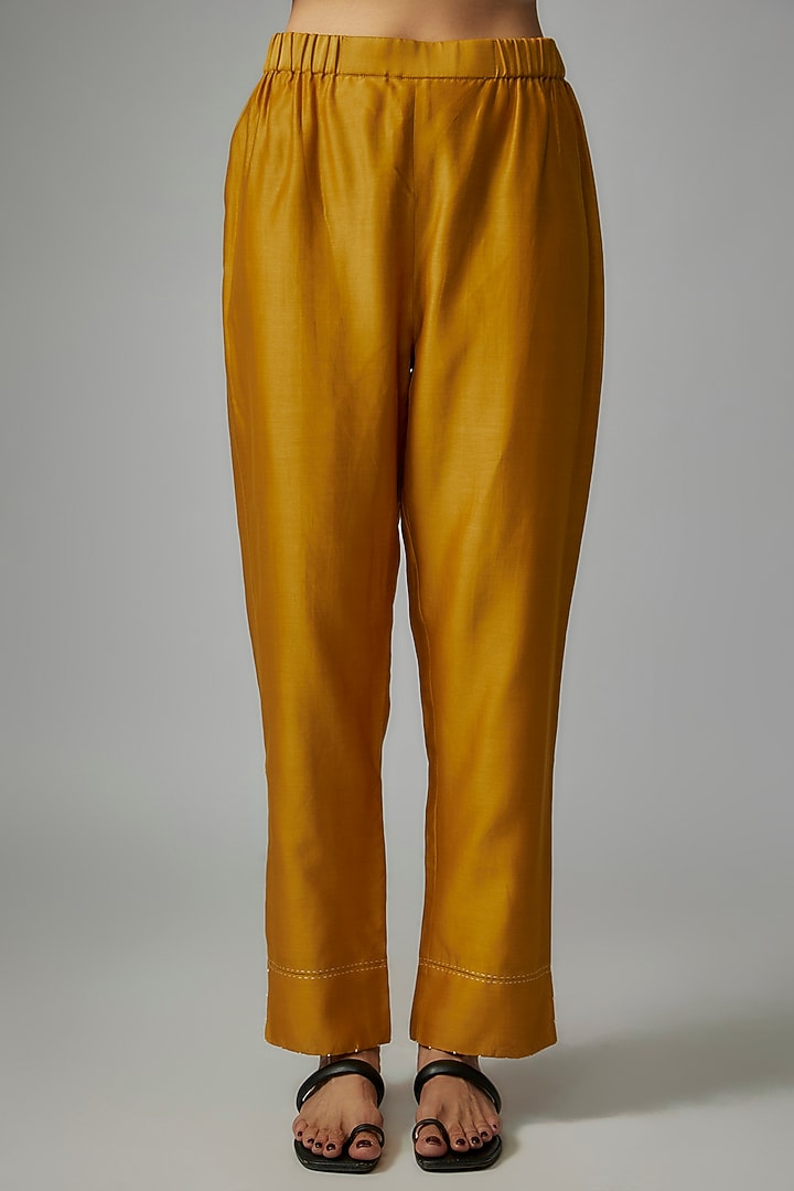 Yellow Mulberry Silk Mirror Embroidered Kaftan Set by Divyam Mehta at Pernia's Pop Up Shop