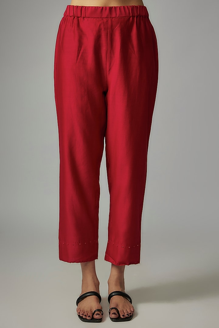 Red Mulberry Silk Mirror Embroidered Kurta Set by Divyam Mehta at Pernia's Pop Up Shop