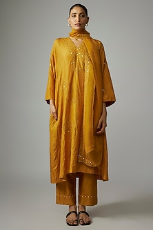 product-color-Yellow