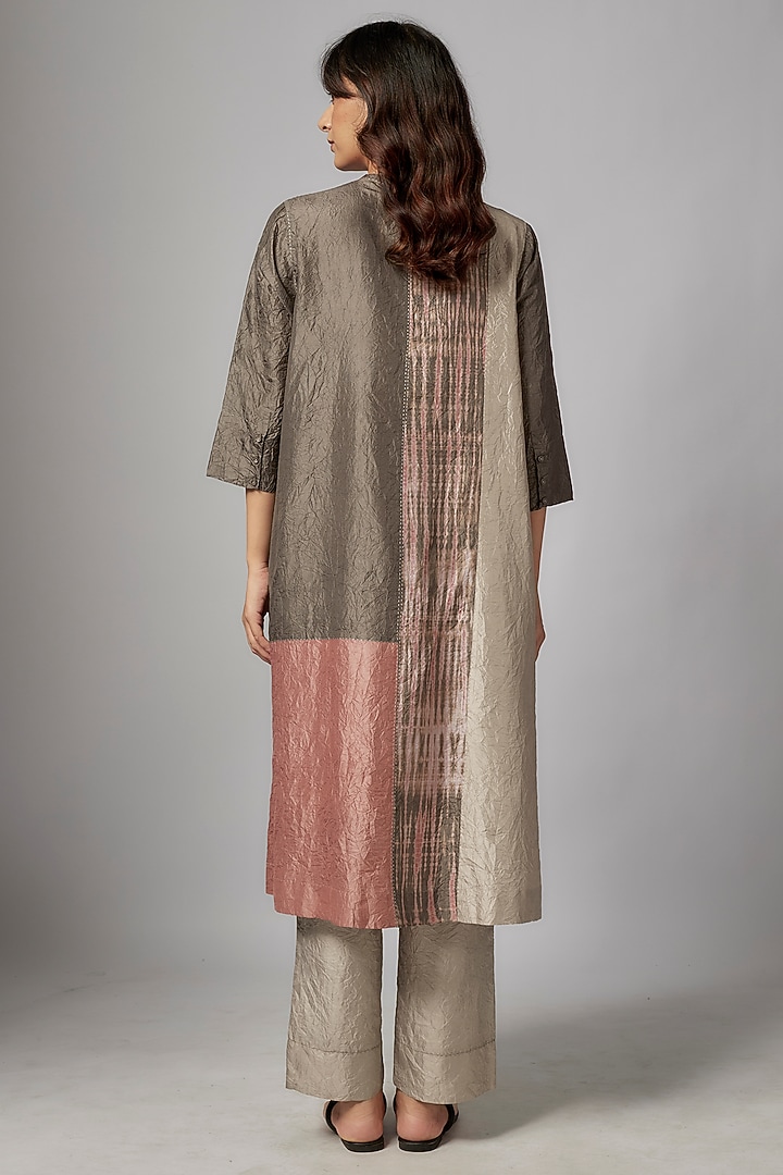 Pink Mulberry Silk Color Blocked Kurta Set by Divyam Mehta at Pernia's Pop Up Shop