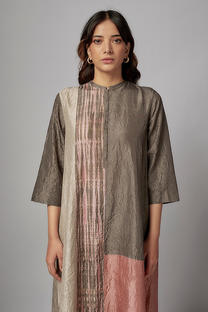 Pink Mulberry Silk Color Blocked Kurta Set by Divyam Mehta at Pernia's Pop Up Shop