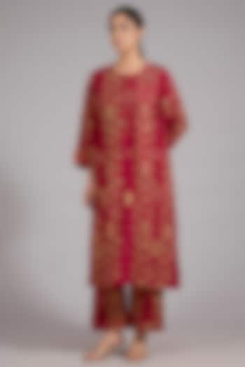 Red Mulberry Silk Kurta Set by Divyam Mehta at Pernia's Pop Up Shop