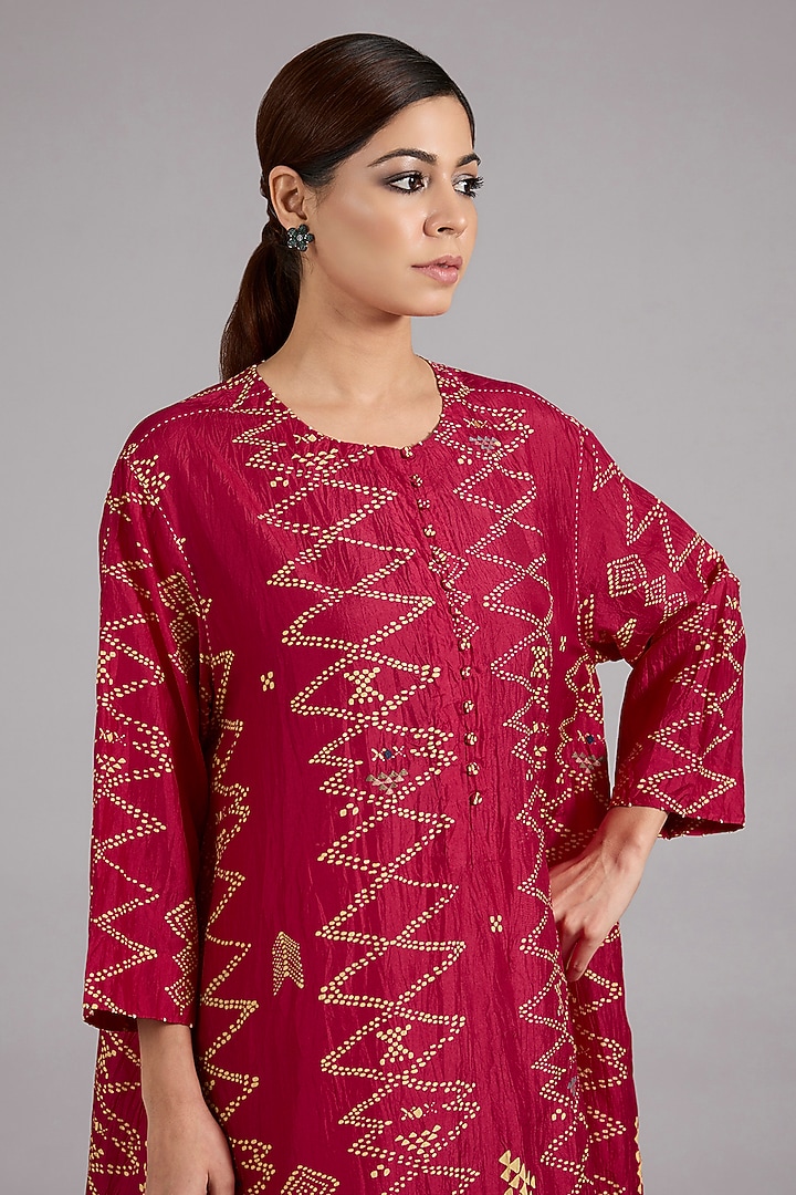 Red Mulberry Silk Kurta Set by Divyam Mehta at Pernia's Pop Up Shop