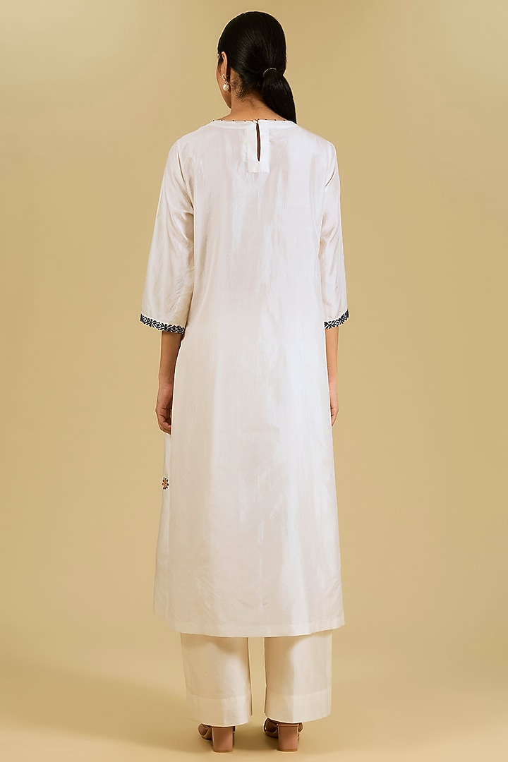 Ivory Mulberry Silk Hand Embroidered Kurta Set by Divyam Mehta at Pernia's Pop Up Shop