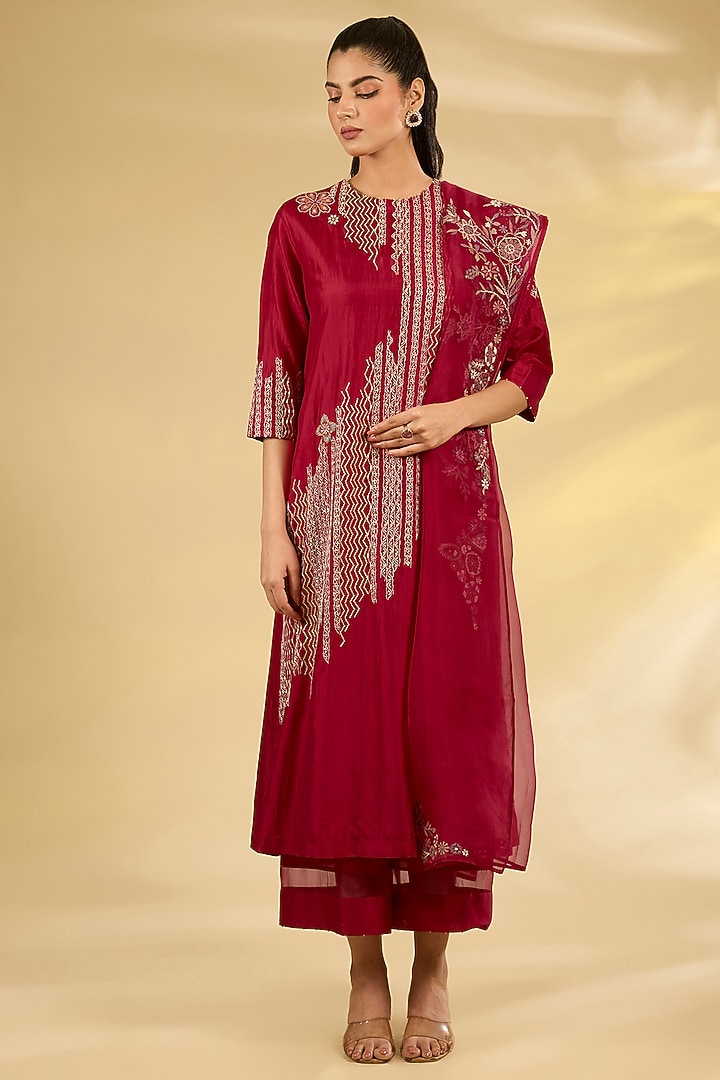 Poppy Red Mulberry Silk Hand Embroidered Kurta Set by Divyam Mehta at Pernia's Pop Up Shop