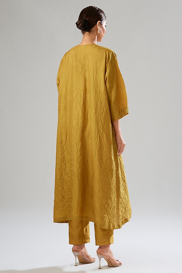 Yellow Mulberry Silk Hand Embroidered Kurta Set by Divyam Mehta at Pernia's Pop Up Shop