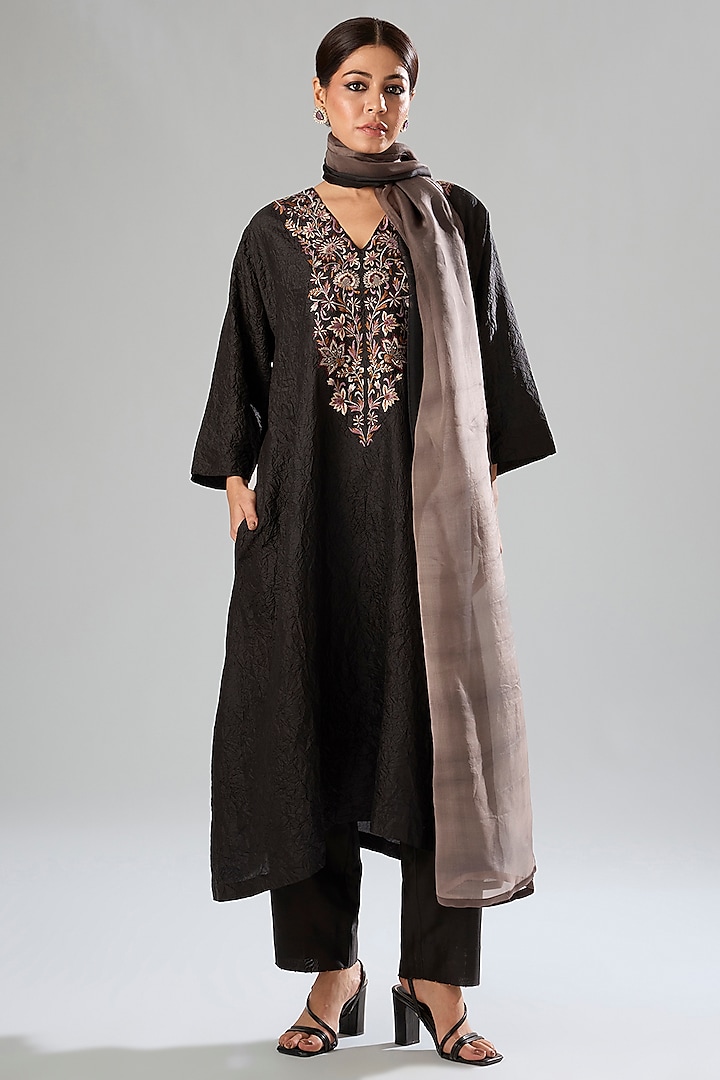 Coal Black Mulberry Silk Hand Embroidered Kurta Set by Divyam Mehta at Pernia's Pop Up Shop