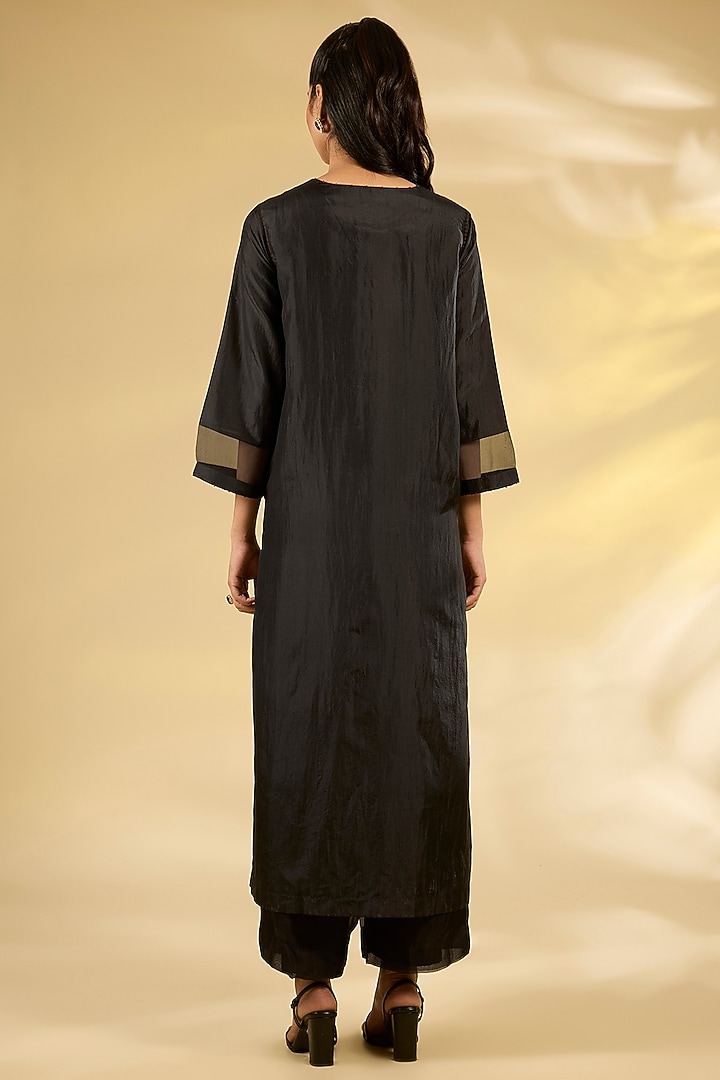 Coal Black Mulberry Silk Hand Embroidered Kurta Set by Divyam Mehta at Pernia's Pop Up Shop