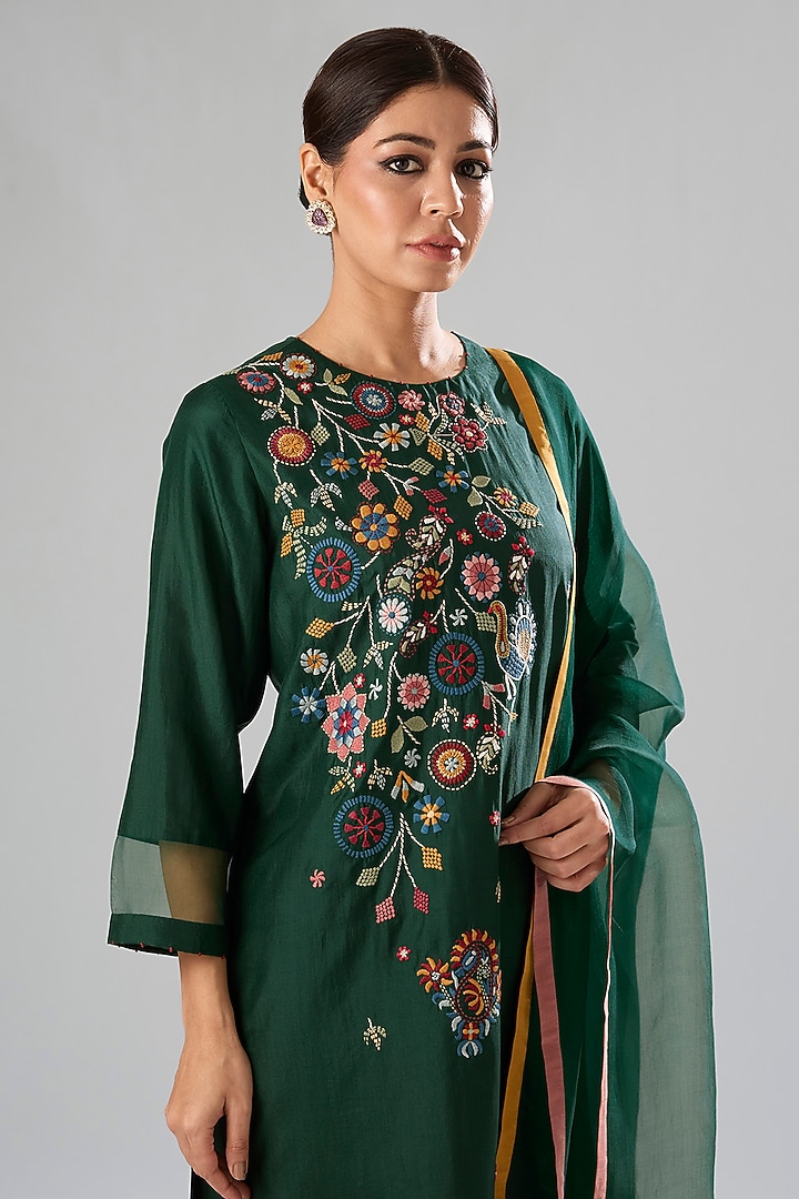 Amazon Green Mulberry Silk Hand Embroidered Kurta Set by Divyam Mehta at Pernia's Pop Up Shop