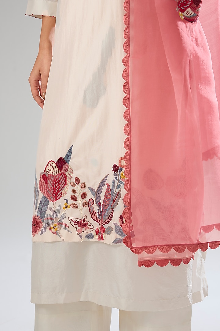 Beige Mulberry Silk Hand Embroidered Kurta Set by Divyam Mehta at Pernia's Pop Up Shop