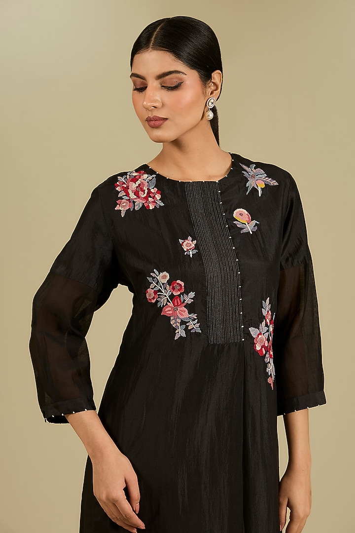 Coal Black Mulberry Silk Hand Embroidered Kurta Set by Divyam Mehta at Pernia's Pop Up Shop