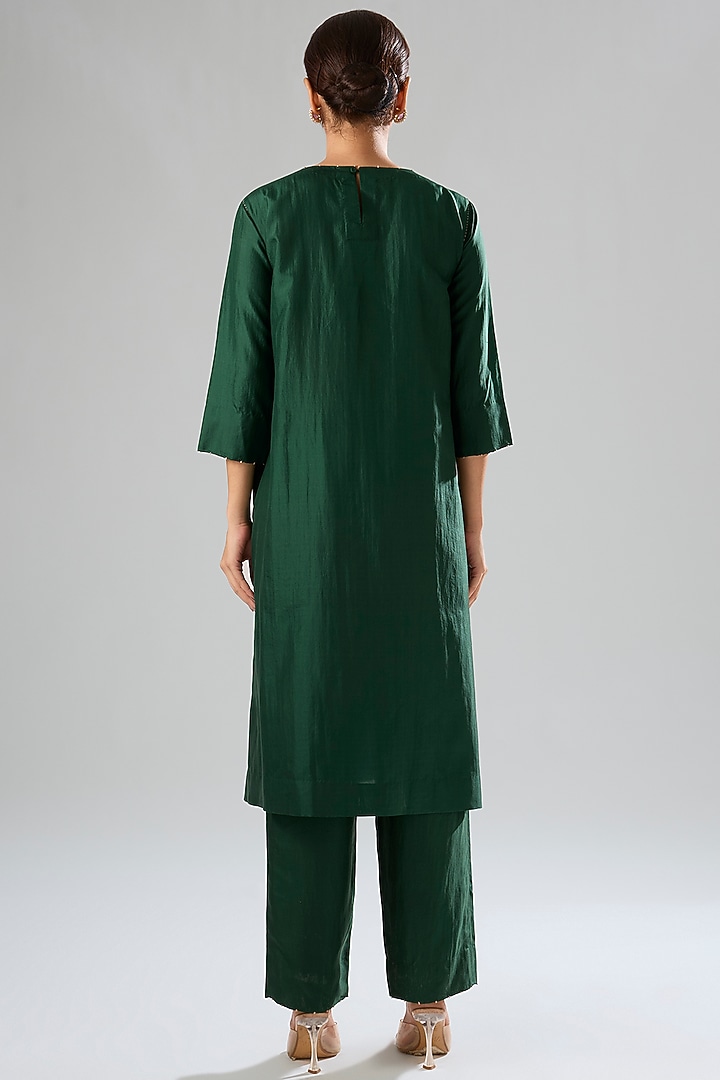 Green Mulberry Silk Hand Embroidered Kurta Set by Divyam Mehta at Pernia's Pop Up Shop