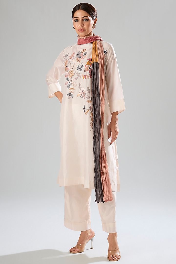 Beige Mulberry Silk Hand Embroidered Kurta Set by Divyam Mehta at Pernia's Pop Up Shop