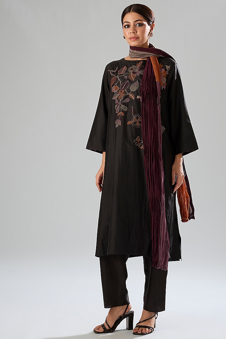 Coal Black Mulberry Silk Hand Embroidered Kurta Set by Divyam Mehta at Pernia's Pop Up Shop