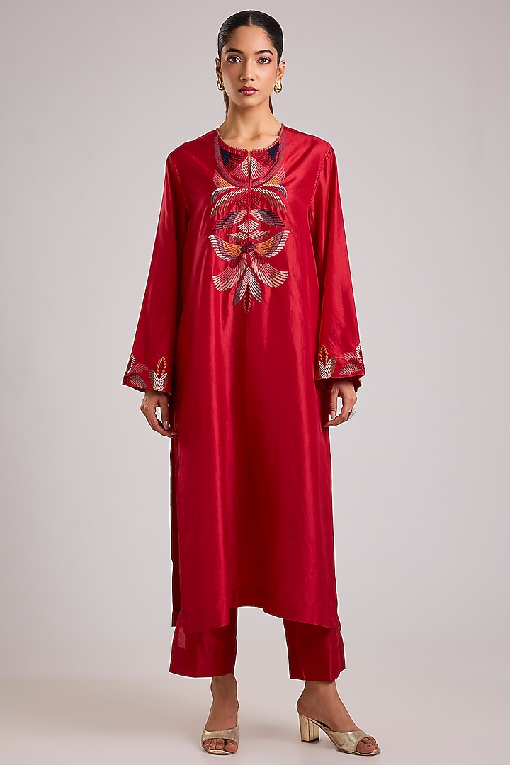 Red Mulberry Silk Floral Hand Embroidered Kurta Set by Divyam Mehta at Pernia's Pop Up Shop