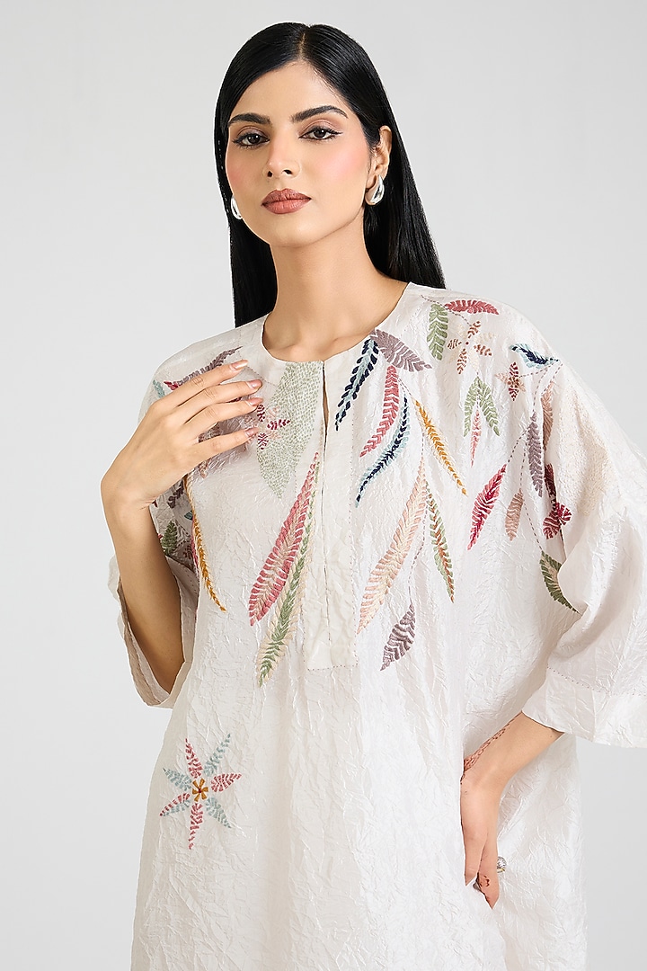 Ivory Mulberry Silk Floral Hand Embroidered Tunic Set by Divyam Mehta at Pernia's Pop Up Shop