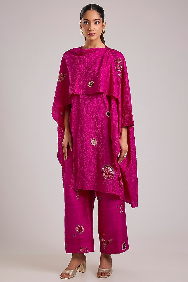 Pink Mulberry Silk Kantha Motifs Embroidered Tunic Set by Divyam Mehta at Pernia's Pop Up Shop
