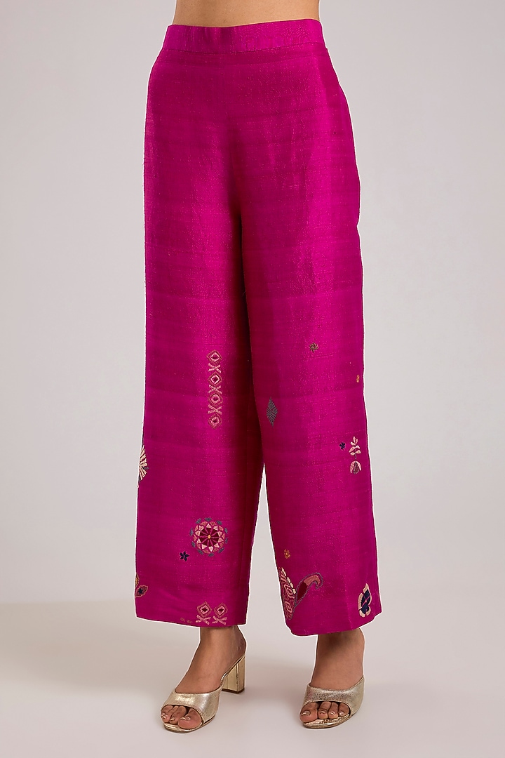 Pink Mulberry Silk Kantha Motifs Embroidered Tunic Set by Divyam Mehta at Pernia's Pop Up Shop