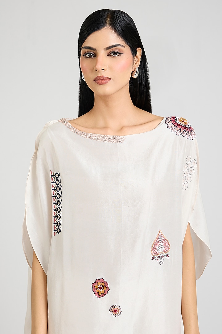 Ivory Mulberry Silk Kantha Motifs Embroidered Tunic Set by Divyam Mehta at Pernia's Pop Up Shop