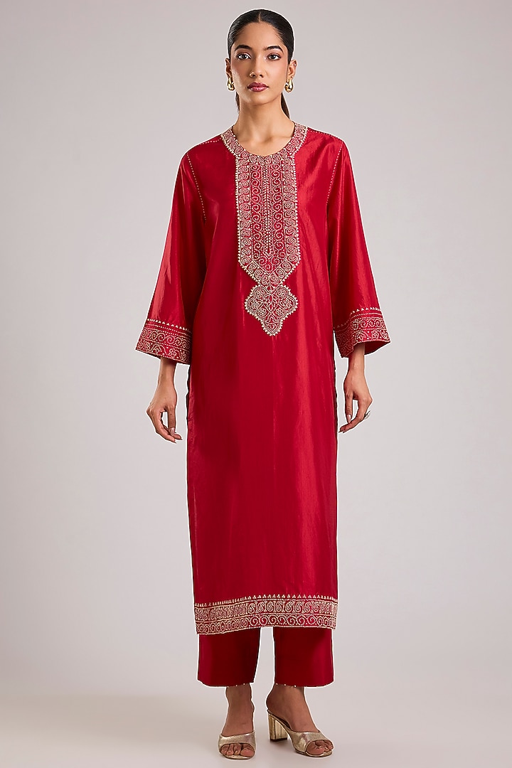 Red Mulberry Silk French Knot Embroidered Long Tunic Set by Divyam Mehta at Pernia's Pop Up Shop