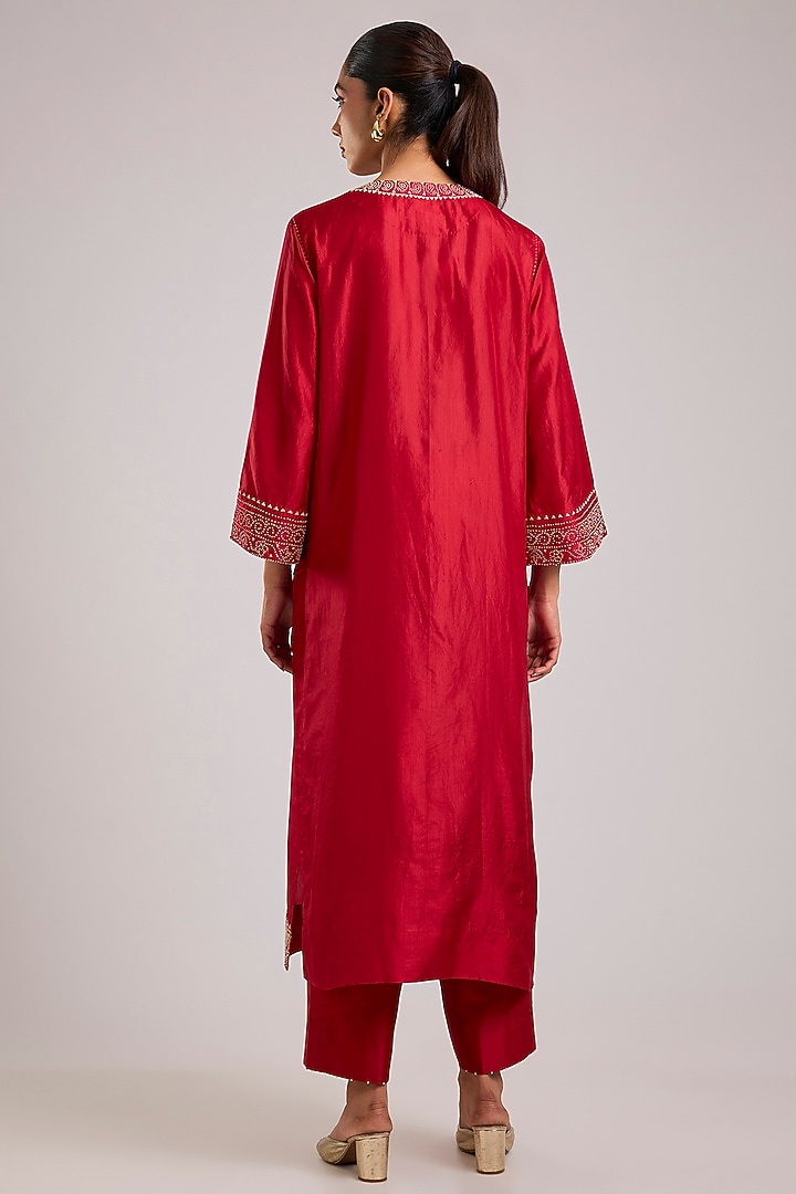 Red Mulberry Silk French Knot Embroidered Long Tunic Set by Divyam Mehta at Pernia's Pop Up Shop