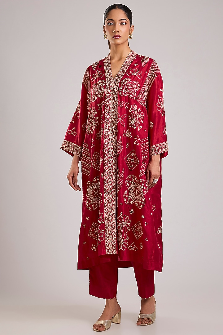 Red Mulberry Silk French Knot Embroidered Kurta Set by Divyam Mehta at Pernia's Pop Up Shop