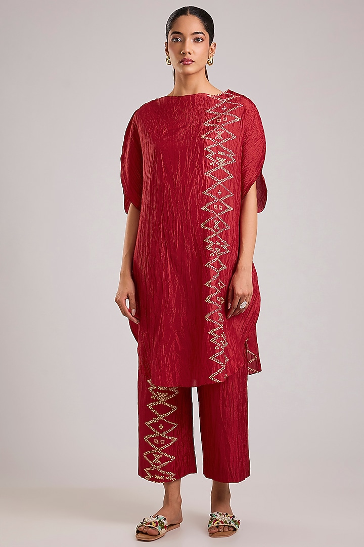 Red Mulberry Silk Block Printed Kurta Set by Divyam Mehta at Pernia's Pop Up Shop