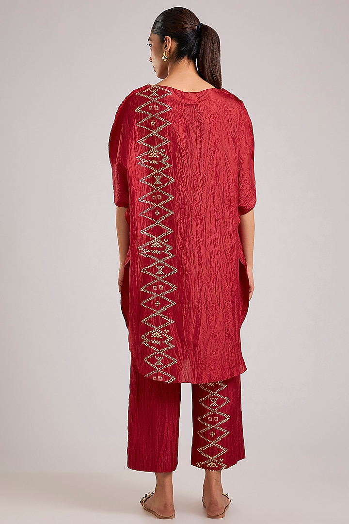 Red Mulberry Silk Block Printed Kurta Set by Divyam Mehta at Pernia's Pop Up Shop