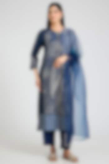 Blue Mulberry Silk Floral Shibori Printed Kurta Set by Divyam Mehta at Pernia's Pop Up Shop