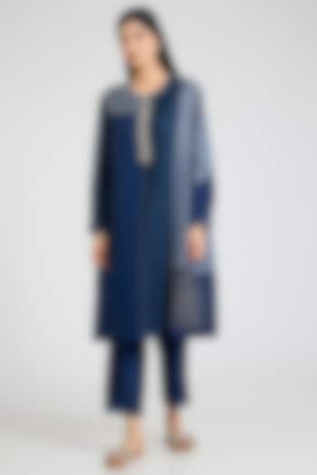 Blue Mulberry Silk Block Printed Kurta Set by Divyam Mehta at Pernia's Pop Up Shop