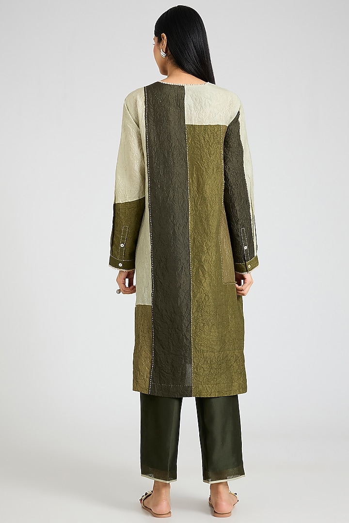 Green Mulberry Silk Block Printed Kurta Set by Divyam Mehta at Pernia's Pop Up Shop