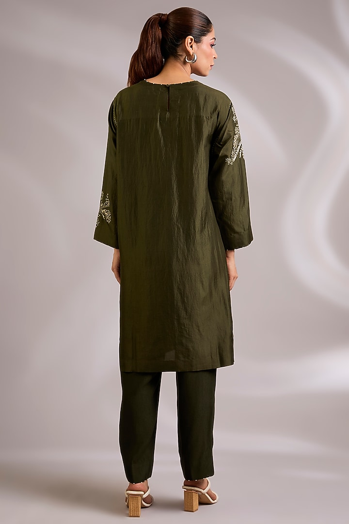 Green Mulberry Silk Floral Embroidered Tunic Set by Divyam Mehta at Pernia's Pop Up Shop