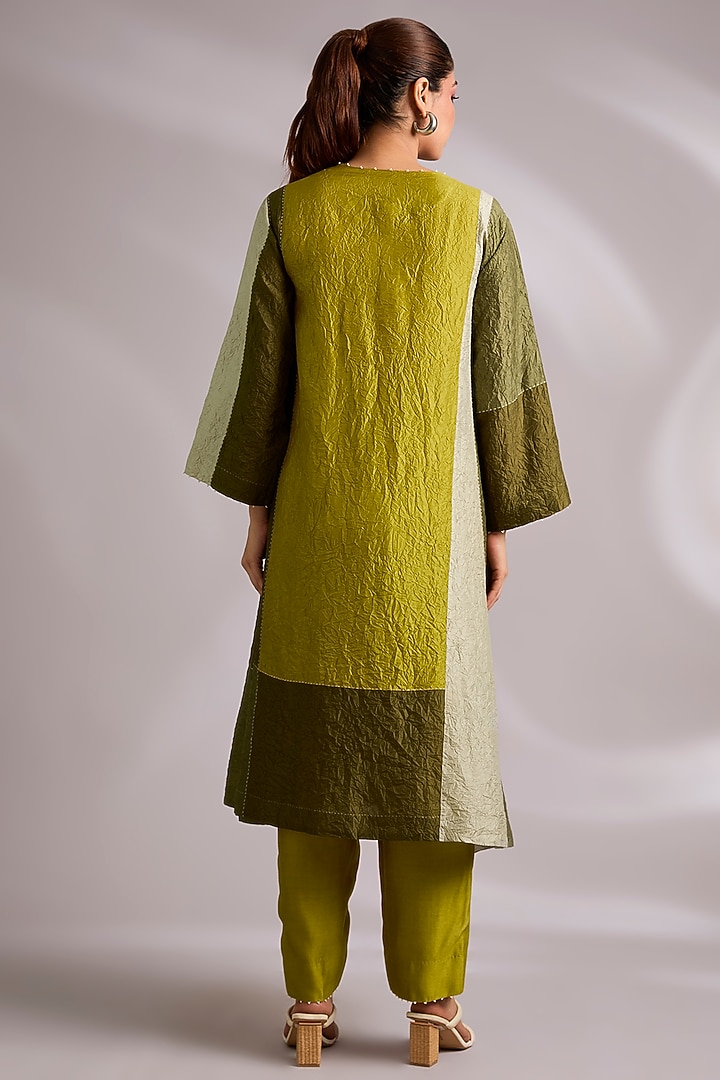 Yellow Mulberry Silk Floral Hand Embroidered Kurta Set by Divyam Mehta at Pernia's Pop Up Shop