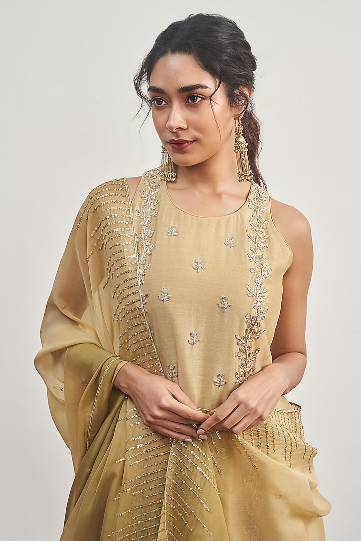 Beige Chanderi Zardosi Embroidered Kalidar Kurta Set by DISHA MUCHHALA at Pernia's Pop Up Shop