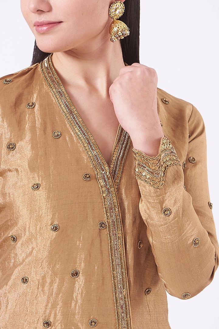 Gold Embroidered Handwoven Kurta Set by Dipti Chhabra at Pernia's Pop Up Shop