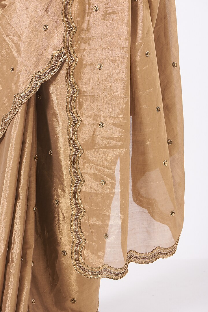 Gold Embroidered Handwoven Wedding Saree Set by Dipti Chhabra at Pernia's Pop Up Shop