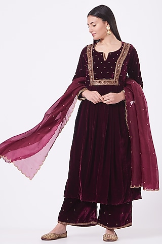 Wine Embroidered Kurta Set by Dipti Chhabra