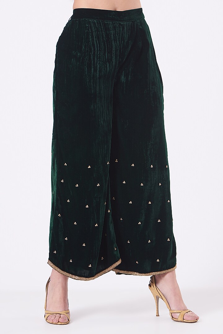 Bottle Green Swed Velvet Long Kurta Set by Dipti Chhabra at Pernia's Pop Up Shop