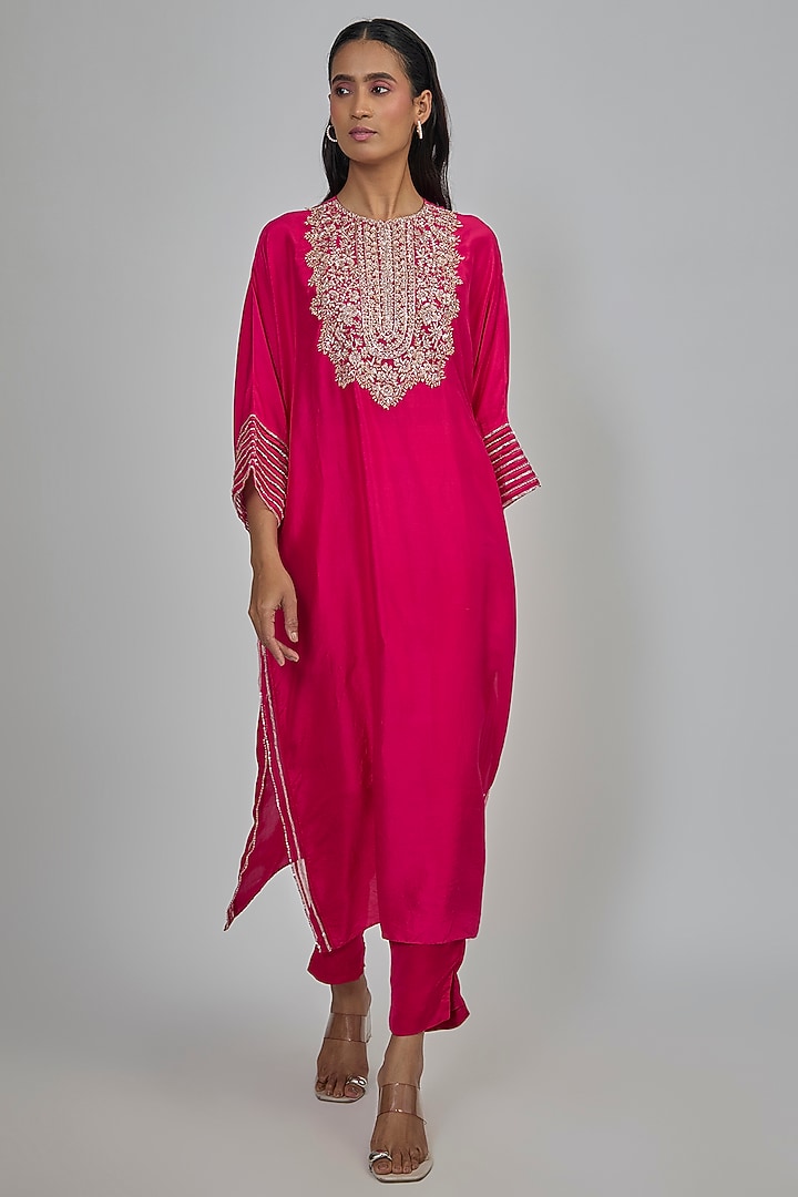 Cherry Red Dupion Kaftan Set by Disha Patil at Pernia's Pop Up Shop
