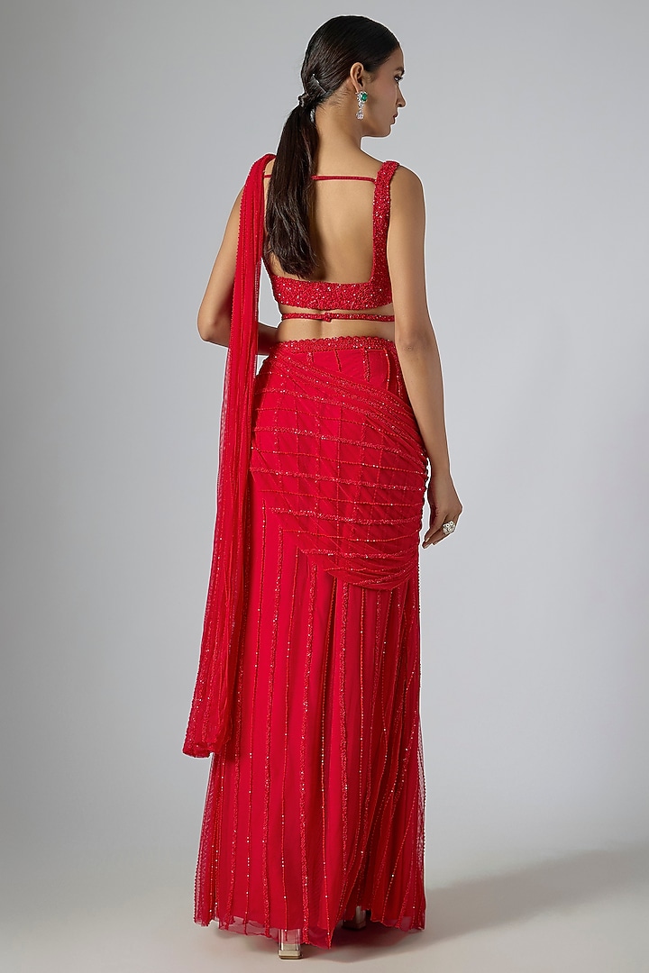Red Soft Net Embellished Draped Reception Saree Set by Disha Patil at Pernia's Pop Up Shop