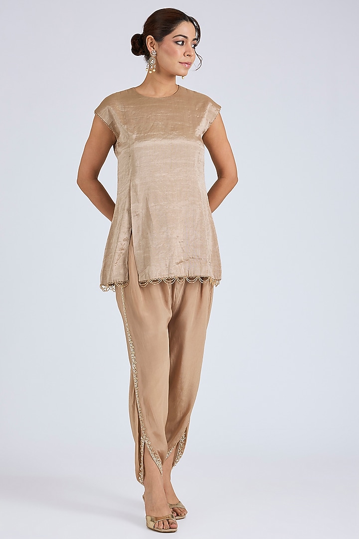 Golden Tissue Short Kurta Set by Disha Patil at Pernia's Pop Up Shop