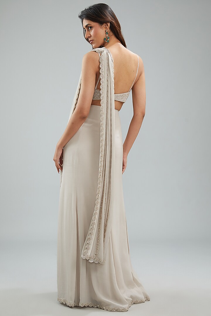 White Crepe Hand Embroidered Fish-Cut Draped Wedding Saree Set by Disha Patil at Pernia's Pop Up Shop