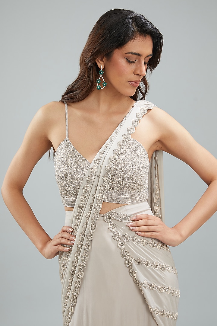 White Crepe Hand Embroidered Fish-Cut Draped Wedding Saree Set by Disha Patil at Pernia's Pop Up Shop