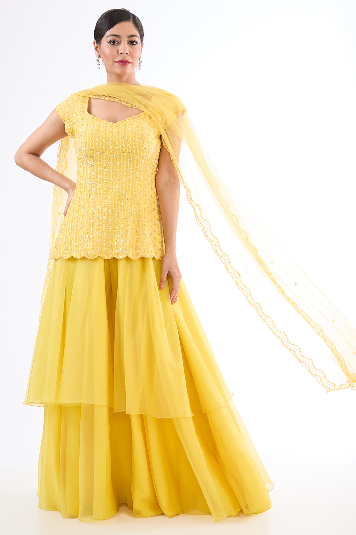 Hina Khan in Kalki Apricot Orange Short Kurta Suit In Cotton Silk With  Flared Palazzo Pants | Dress indian style, Sarara dress, Saree dress