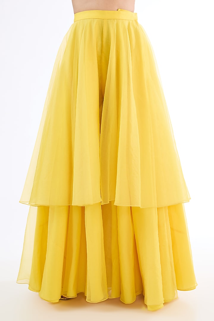 Yellow Crepe Hand Embroidered Kurta Set by Disha Patil at Pernia's Pop Up Shop