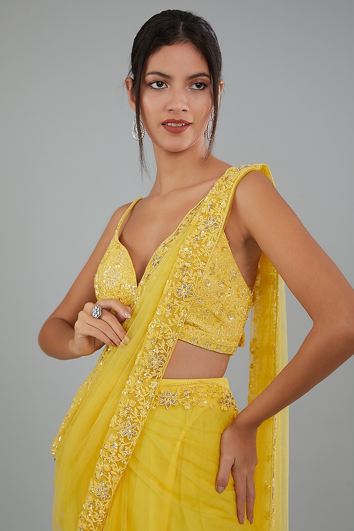 Yellow Organza Net Hand Embroidered Reception Saree Set by Disha Patil at Pernia's Pop Up Shop