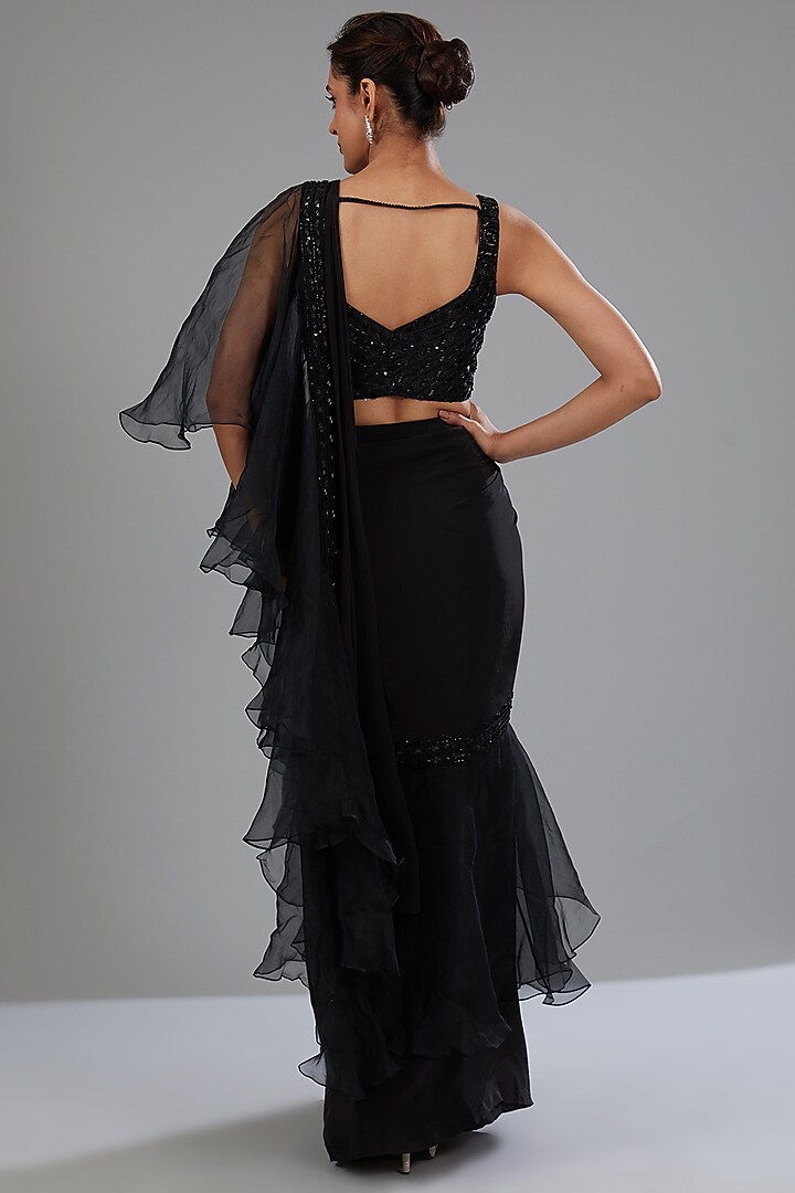 Black Crepe & Organza Draped Ruffled Wedding Saree Set by Disha Patil at Pernia's Pop Up Shop