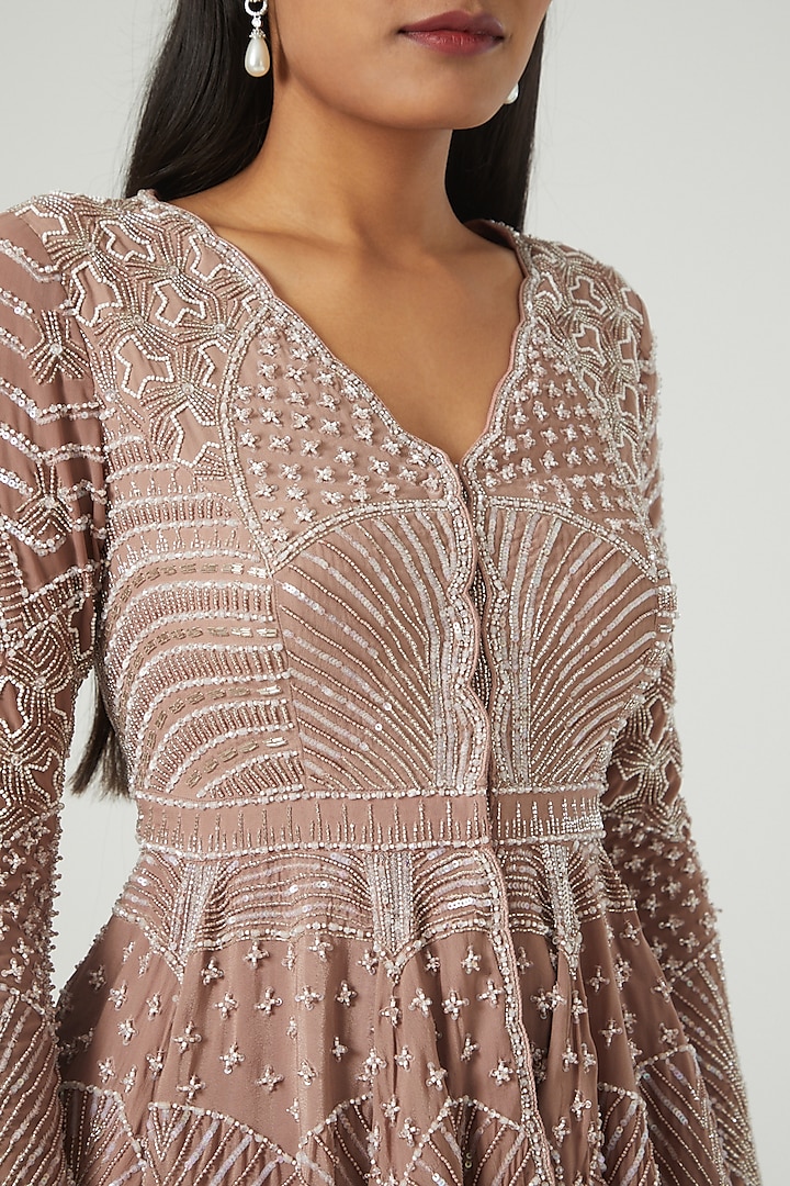 Pink Embroidered Kurta Set by Disha Patil at Pernia's Pop Up Shop