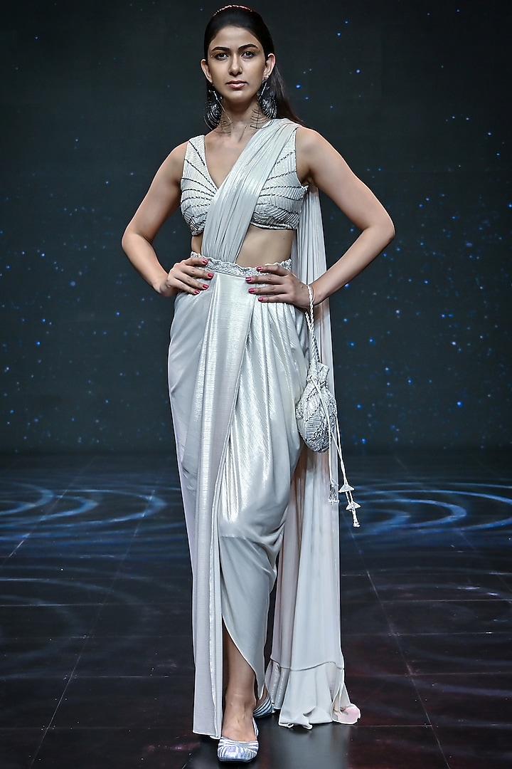 Pearl Ivory Raw Silk & Stretch Shimmer Embroidered Draped Saree Set by Disha Patil at Pernia's Pop Up Shop